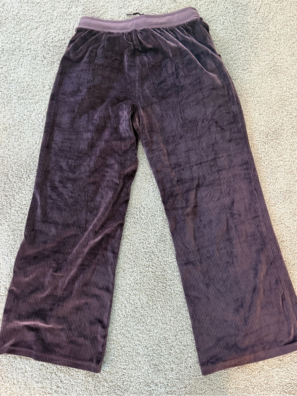 Victoria’s Secret Winter Wine Purple Velour Wide Leg Jogger - Medium - Picture 6 of 6